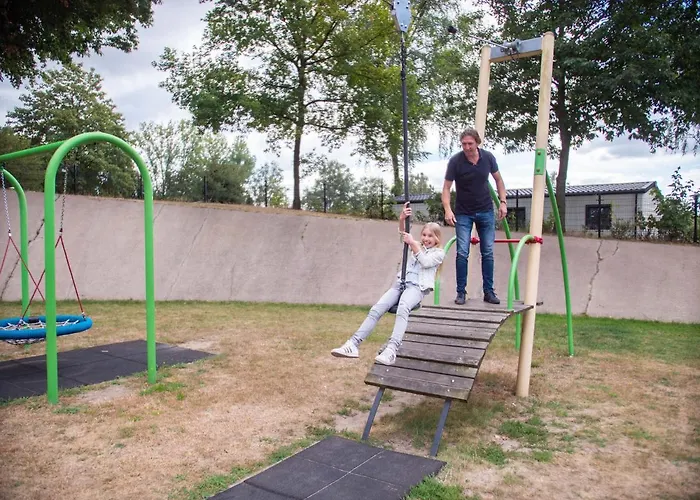 度假居 Recreatiepark De Wielerbaan