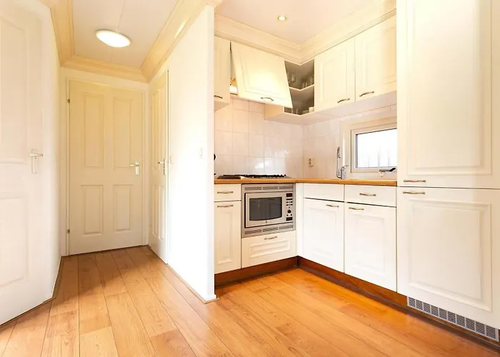 Recreatiepark De Wielerbaan 度假居 瓦赫宁根