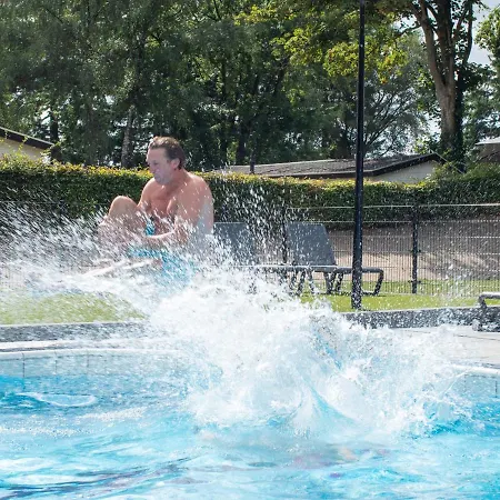 Recreatiepark De Wielerbaan בית נופש וחנינגן