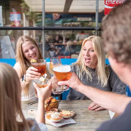 Topparken - Recreatiepark De Wielerbaan * Wageningen